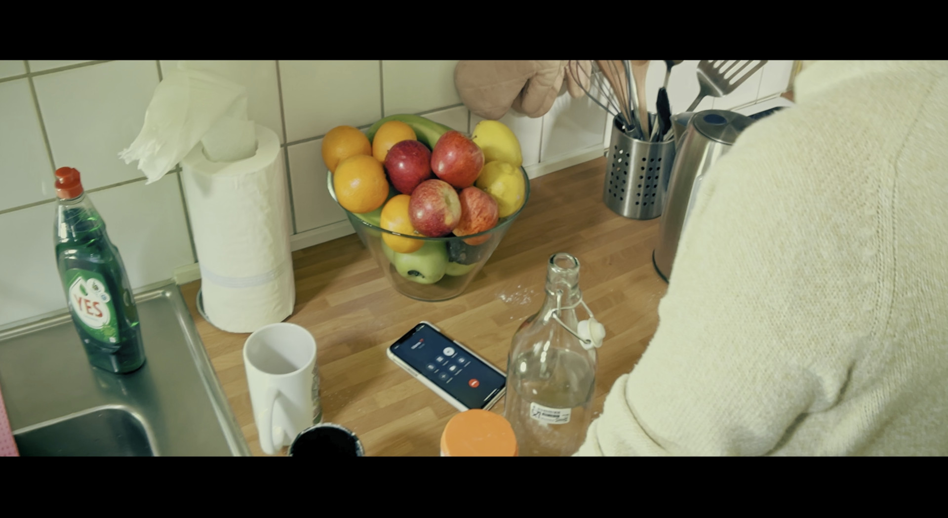 Film stills — Haleva (5)